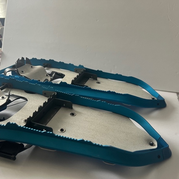 825 UNISEX Snowshoe Kit - Picture 3 of 12